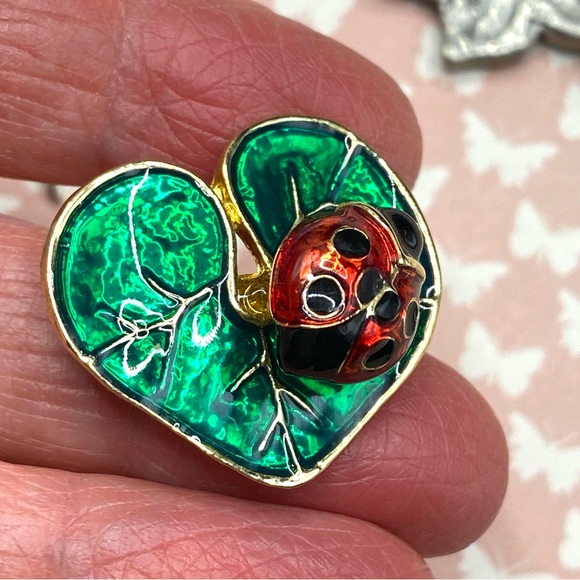 Pins & Hairpiece Bundle Of 7 Butterflies Frog Bird Lady Bug Colorful Whimsical - Picture 3 of 12
